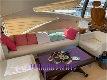 AZIMUT 68S