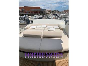 AZIMUT 68S