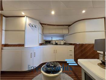 CAYMAN YACHT 55/58 HT WALK AROUND
