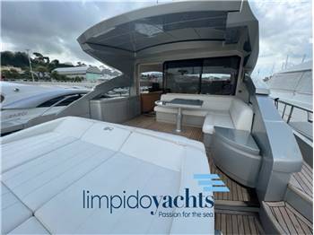 PERSHING 64'