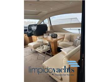 PERSHING 64'