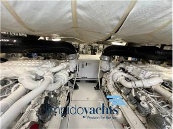 PERSHING 64'
