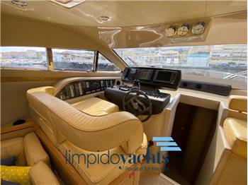FERRETTI YACHTS 460