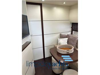 PERSHING 56'