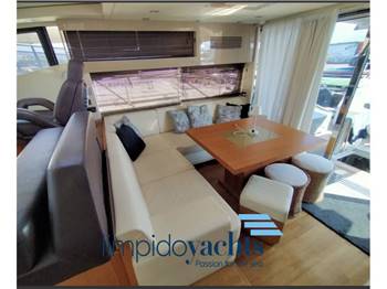 SUNSEEKER PREDATOR 64'