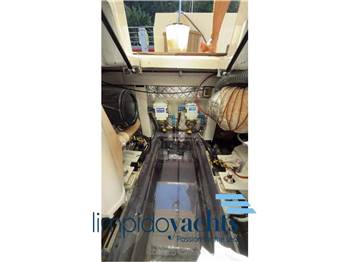 UNIESSE MARINE 42' ht