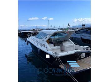 UNIESSE MARINE - 42' ht