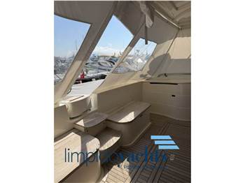FERRETTI YACHTS 551