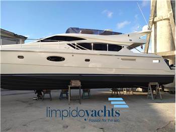 FERRETTI YACHTS 551