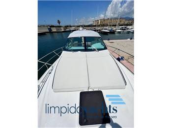 UNIESSE MARINE 42' Open