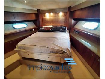 SUNSEEKER 64'  Predator
