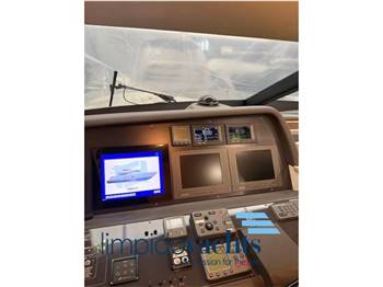 FERRETTI YACHTS 681