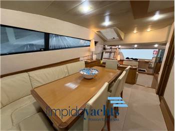 FERRETTI YACHTS 681