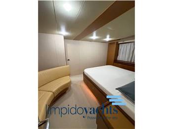 FERRETTI YACHTS 681