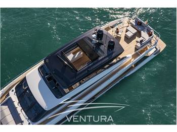 FERRETTI YACHTS FERRETTI YACHTS 1000