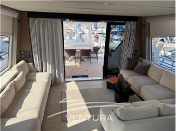 FERRETTI YACHTS 720
