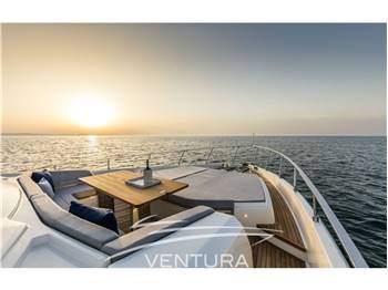 FERRETTI YACHTS FERRETTI YACHTS 780