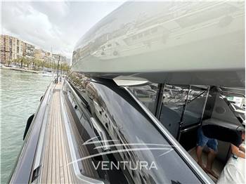 RIVA YACHTS RIVA 88 FOLGORE