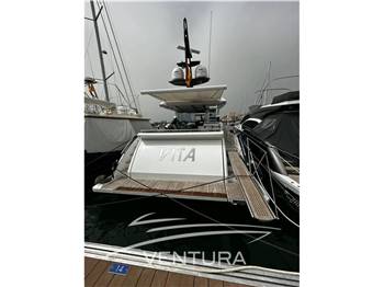 ITALY AZIMUT S7
