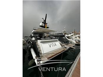 ITALY AZIMUT S7