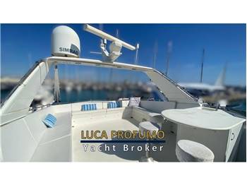 Hatteras 70 MY