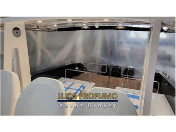 Austin Parker Ibiza 44 Outboard