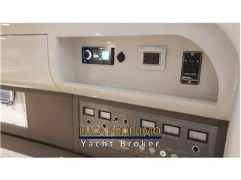 Austin Parker Ibiza 44 Outboard