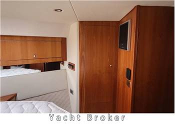 Riviera Marine BF 45 Flybridge