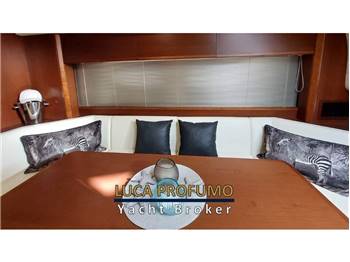 Princess Yachts V45