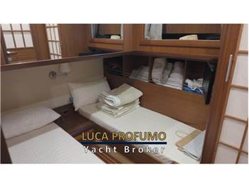 Mochi Craft 51 Dolphin