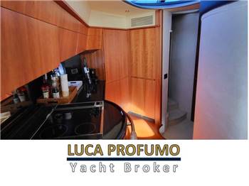 Azimut 50 fly