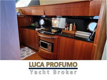 Azimut 50 fly