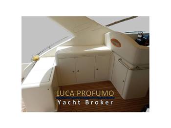 Uniesse Marine 48
