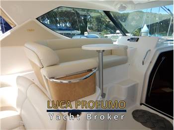 Tiara Yachts 3900 Sovran