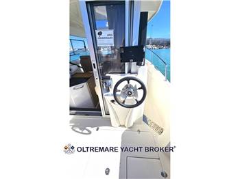 QUICKSILVER 755 PILOT HOUSE