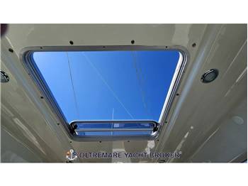 QUICKSILVER 755 PILOT HOUSE