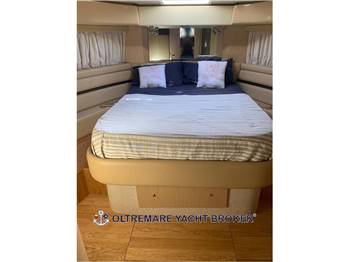 FERRETTI YACHTS FERRETTI 550