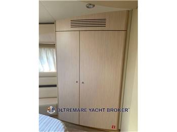 FERRETTI YACHTS FERRETTI 550