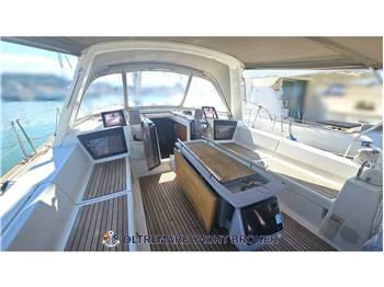 BENETEAU OCENIS 45