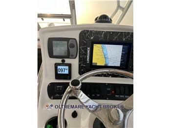 BOSTON WHALER 305 CONQUEST