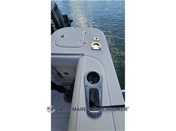 BOSTON WHALER 305 CONQUEST