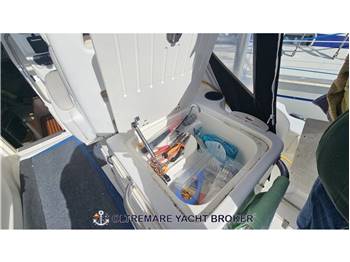 BOSTON WHALER 305 CONQUEST