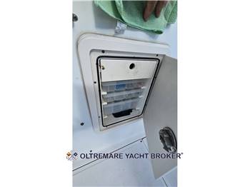 BOSTON WHALER 305 CONQUEST