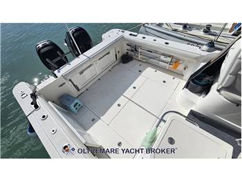 BOSTON WHALER 305 CONQUEST