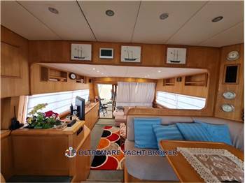 ASIA BOAT BUILDER AQUARIUS 55 FLY