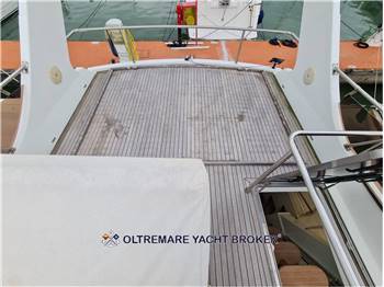 ASIA BOAT BUILDER AQUARIUS 55 FLY