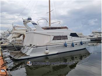 ASIA BOAT BUILDER AQUARIUS 55 FLY