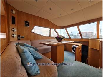 ASIA BOAT BUILDER AQUARIUS 55 FLY
