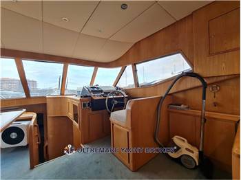 ASIA BOAT BUILDER AQUARIUS 55 FLY