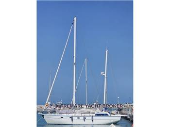 FERRETTI ALTURA 42.2